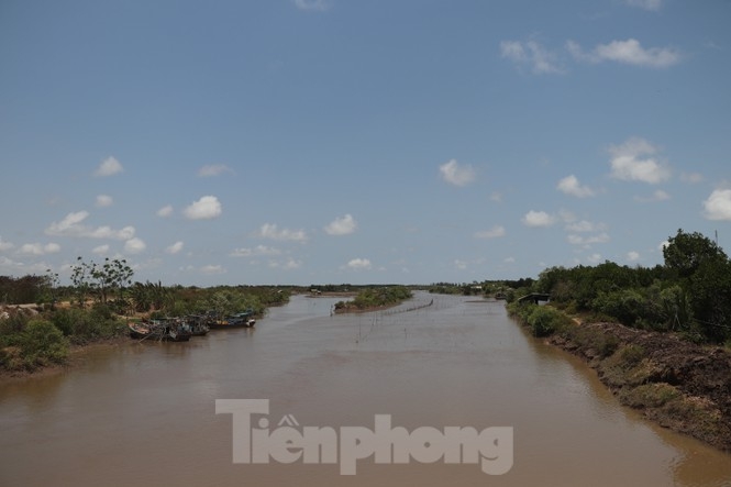 phong toa ca duong bo duong song noi nu benh nhan nhiem covid 19 o khi ve nuoc