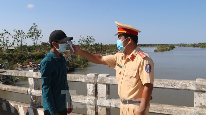 phong toa ca duong bo duong song noi nu benh nhan nhiem covid 19 o khi ve nuoc