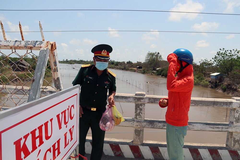 phong toa ca duong bo duong song noi nu benh nhan nhiem covid 19 o khi ve nuoc