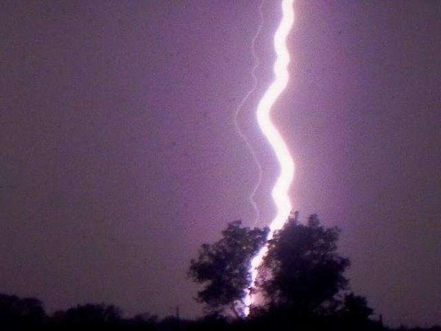 nghi hoc chong covid 19 nam sinh len ray phu cha bi set danh tu vong