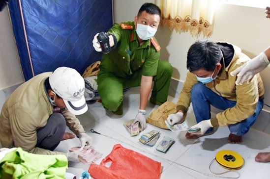 hung thu sat hai su thay cuop 750 trieu dong dem di tra no