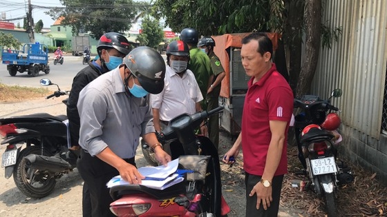 tphcm phat tien gan 100 nguoi khong deo khau trang