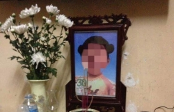 nguoi me va bo duong bao hanh con gai 3 tuoi tu vong khai gi
