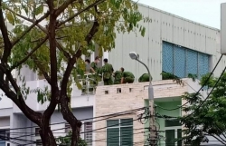 Nhảy lầu trốn công an, 1 con bạc trượt chân ngã tử vong