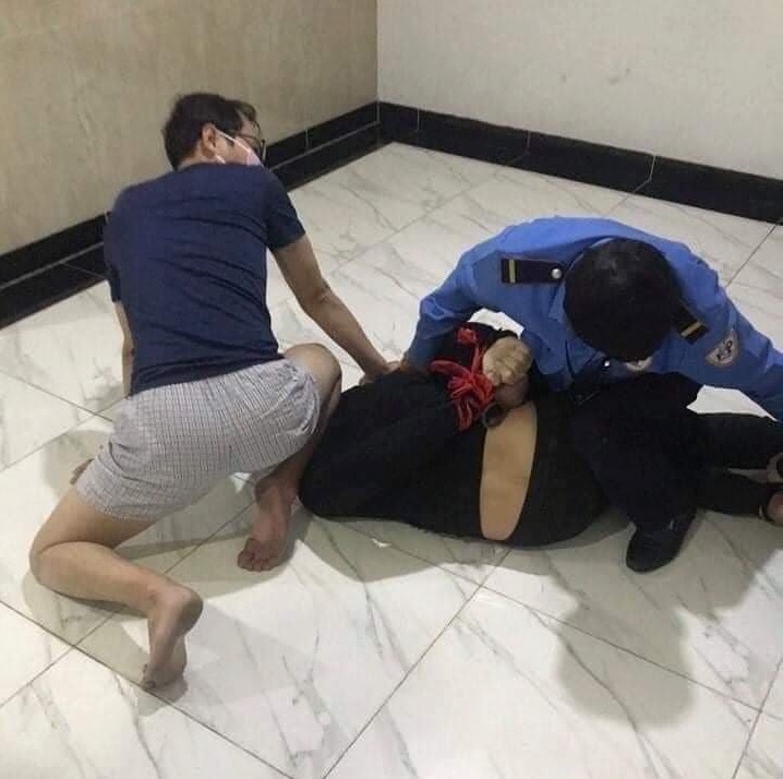 trinh sat hoa trang la bao ve quat nga doi tuong van chuyen ma tuy trong chung cu