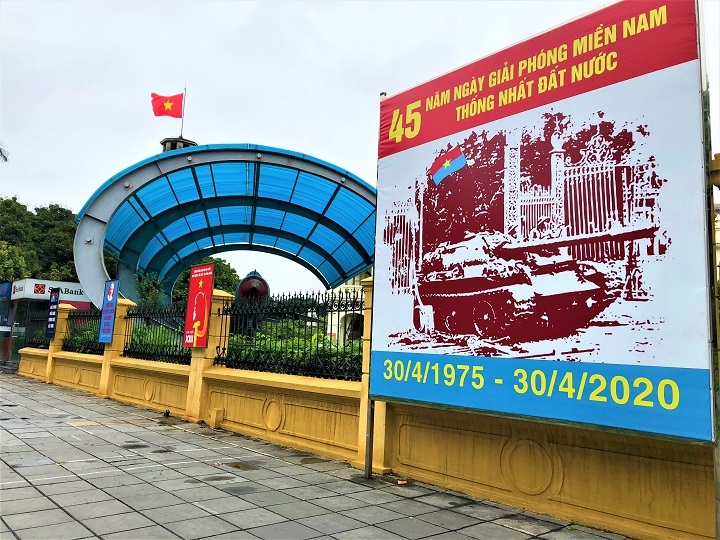 ngay 304 va 15 nam nay roi vao thu may