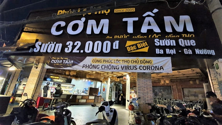 hang quan an uong o tphcm duoc mo ban tro lai phai dap ung tieu chi nao