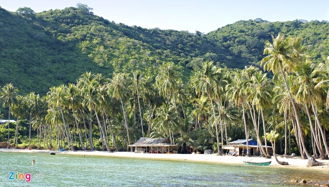 nam du quan dao hoang so va quyen ru duoc menh danh la maldives cua viet nam