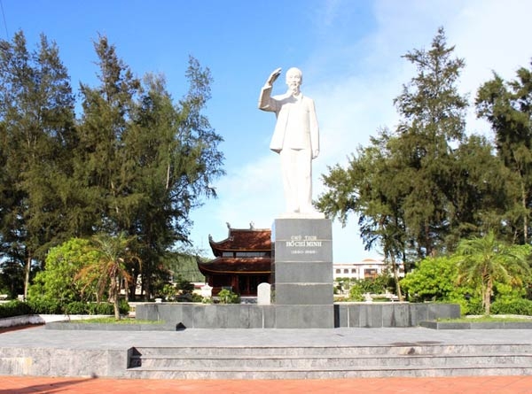 kham pha co to vien ngoc bich giua vung bien dong bac cua to quoc
