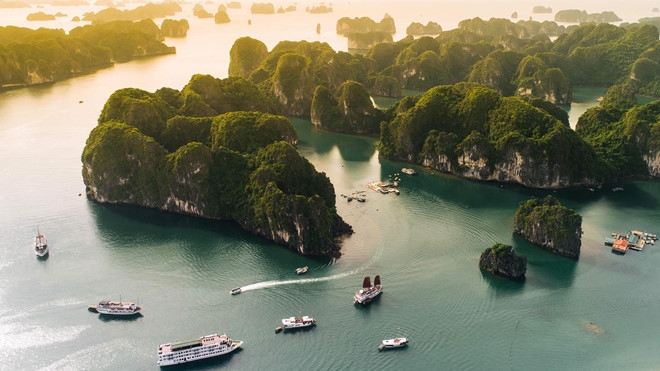 kich cau du lich quang ninh mien phi ve tham quan vinh ha long khu di tich danh thang yen tu