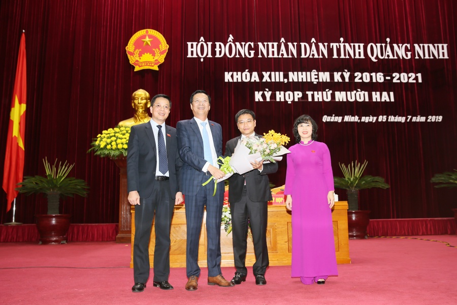 ong nguyen van thang duoc bau lam tan chu tich ubnd tinh quang ninh