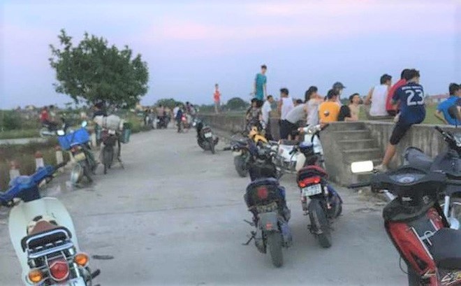 hai duong thay dep tren bo phat hien 3 anh em duoi nuoc duoi cong