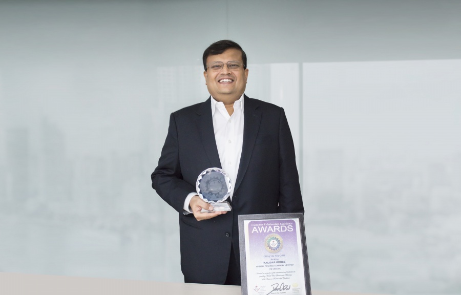 fe credit nhan giai thuong nha lanh dao xuat sac tu hiep hoi dich vu khach hang chau a thai binh duong