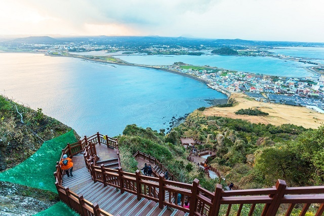 danh sach cac quoc gia va vung lanh tho mien visa cho nguoi viet nam cap nhat moi nhat nam 2019