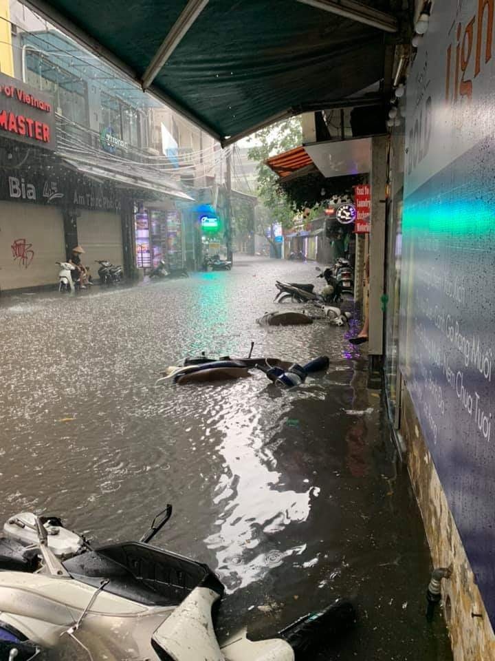 ha noi lai ngap menh mong sau tran mua lon