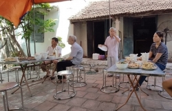 ca si chau viet cuong duoc giam an khoc nuc no khi nhac den me