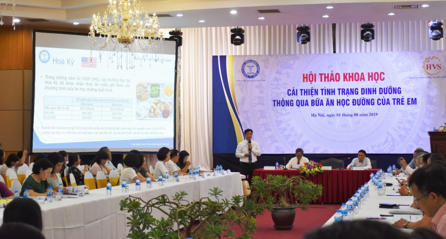 bua an hoc duong cua tre em con thieu cac vi chat thiet yeu