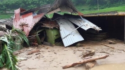 da tiep can duoc vi tri 12 nguoi bi co lap do mua lu o thanh hoa