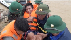 mua bao lien tuc hoa binh lui thoi gian tuu truong