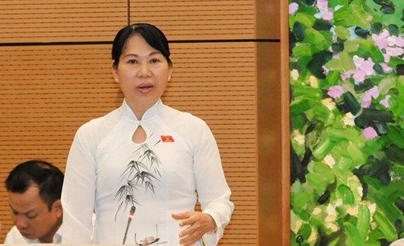 dbqh de nghi di xe buyt de giam un tac bo truong nguyen van the noi gi