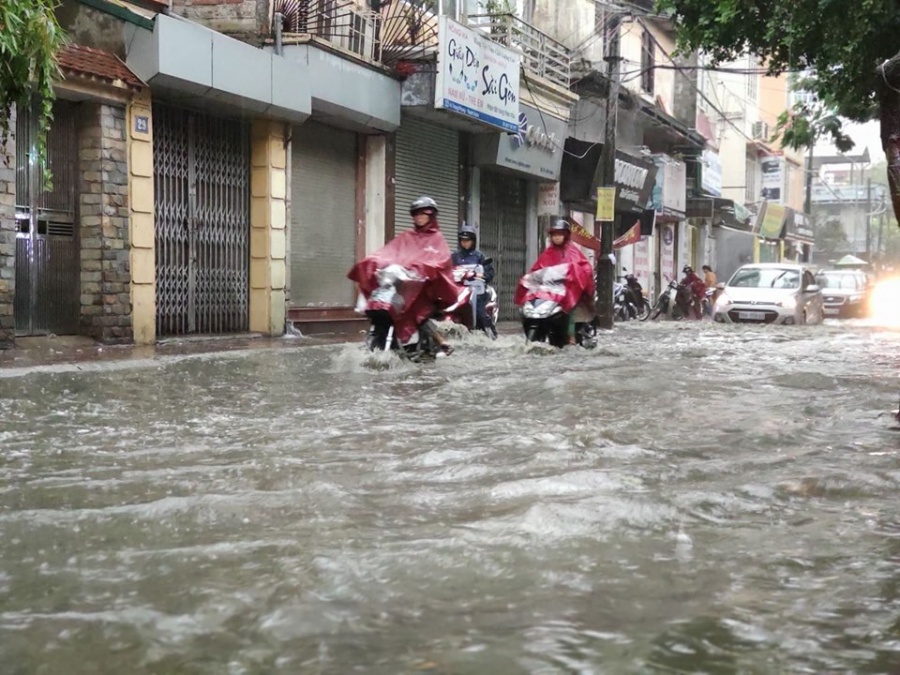 anh ha noi mua dong den kin troi pho phuong lai ngap trong nuoc