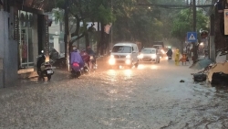 nhip song ha noi nhung nam 90 qua ong kinh cua nhiep anh gia nguoi duc