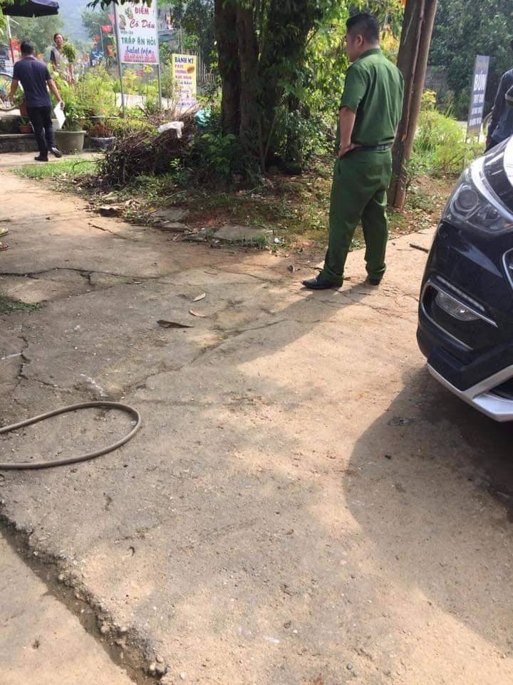 mau thuan chia tien an sang nguoi dan ong bi chem vao co