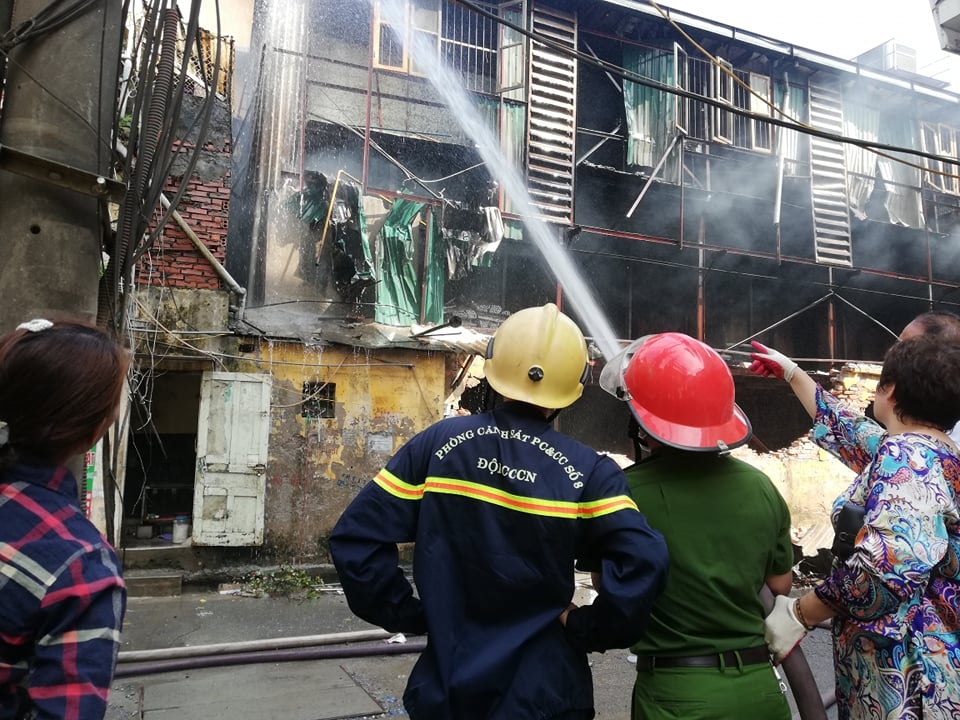 cong ty rang dong khang dinh nguyen lieu san xuat an toan ke ca khi bi chay