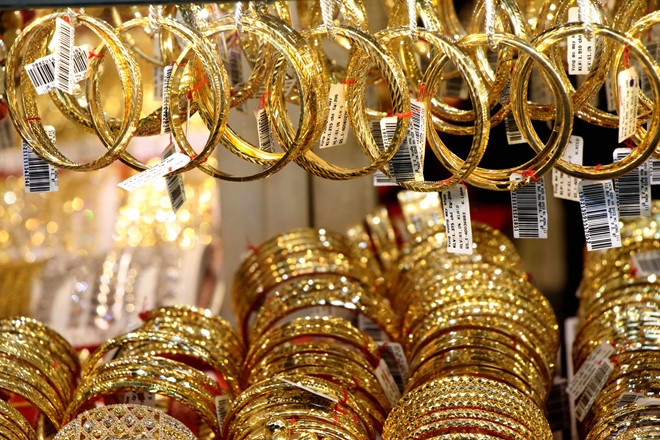 gia vang hom nay 318 am dam vi het nong