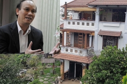 Khám nhà cựu Chủ tịch TP Đà Nẵng Trần Văn Minh, phát hiện 5 khẩu súng, 18 viên đạn