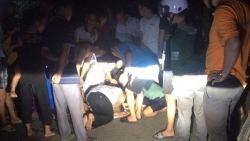 an giang ru nhau ra ho tam 3 hoc sinh tieu hoc bi duoi nuoc