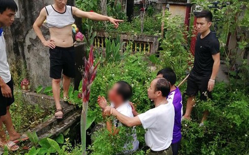 bat giu doi tuong nghi bat coc tre em o phu xuyen