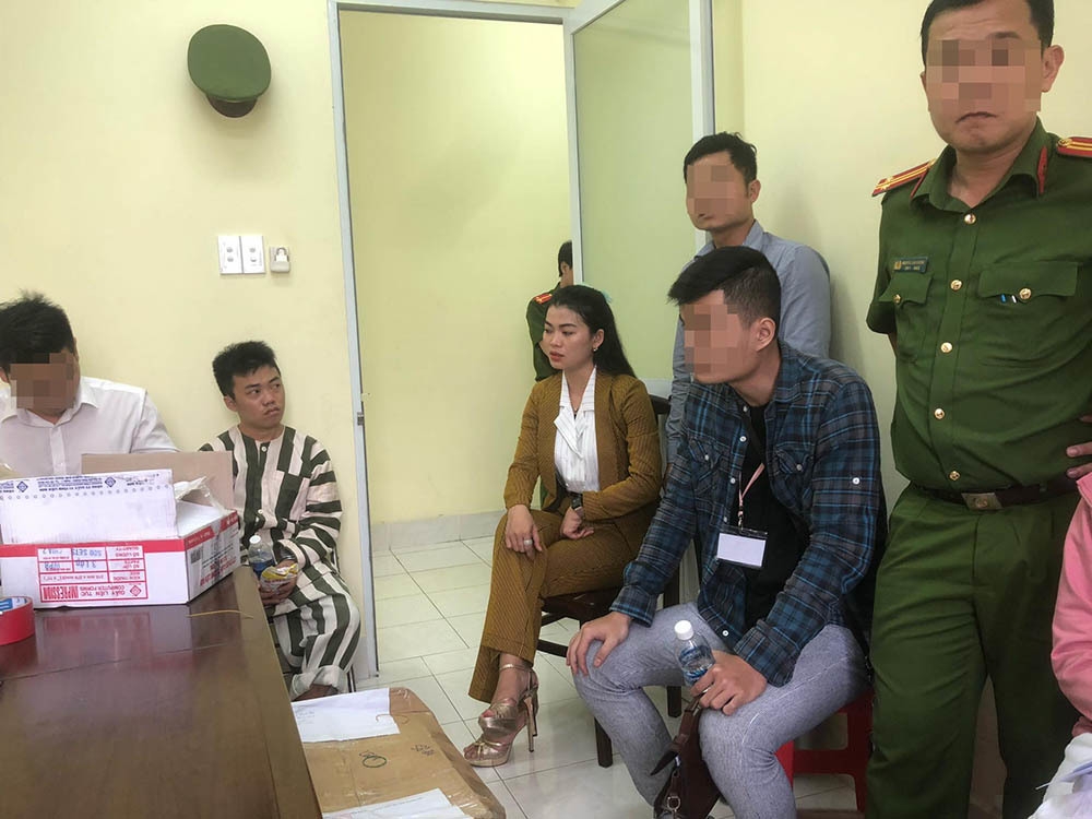 cong ty alibaba da lua 6700 nguoi chiem doat 2500 ty dong nhu the nao