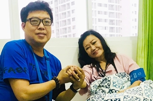 nsnd kim cuong bi nhoi mau co tim phai nhap vien cap cuu