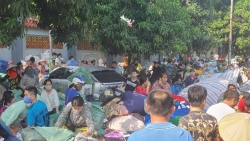 video nu tieu thuong bi nam nhan vien cho dong ha danh toi muc nhap vien