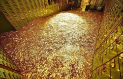 gia vang hom nay 710 duy tri da tang phi ma