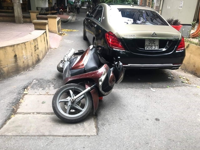 nguoi dan ong di sieu xe maybach tu xung lai xe cho bo truong cong an roi danh nguoi sau tai nan la ai