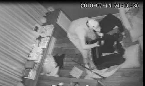 bat duoc nghi pham dot nhap biet thu trom 5 ti dong cua ca si nhat kim anh