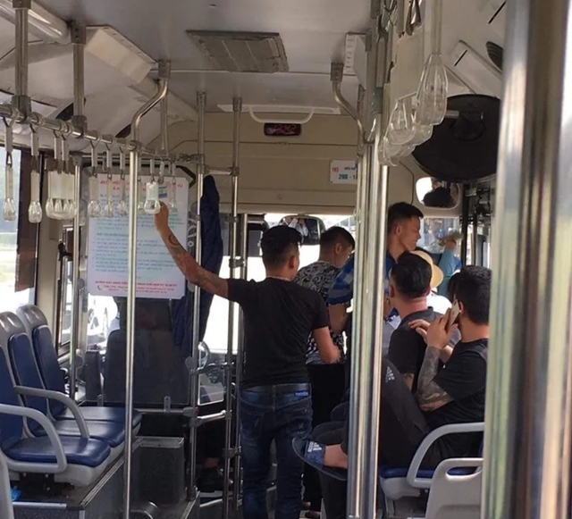 xac dinh danh tinh 4 thanh nien con do hanh hung nu nhan vien xe buyt