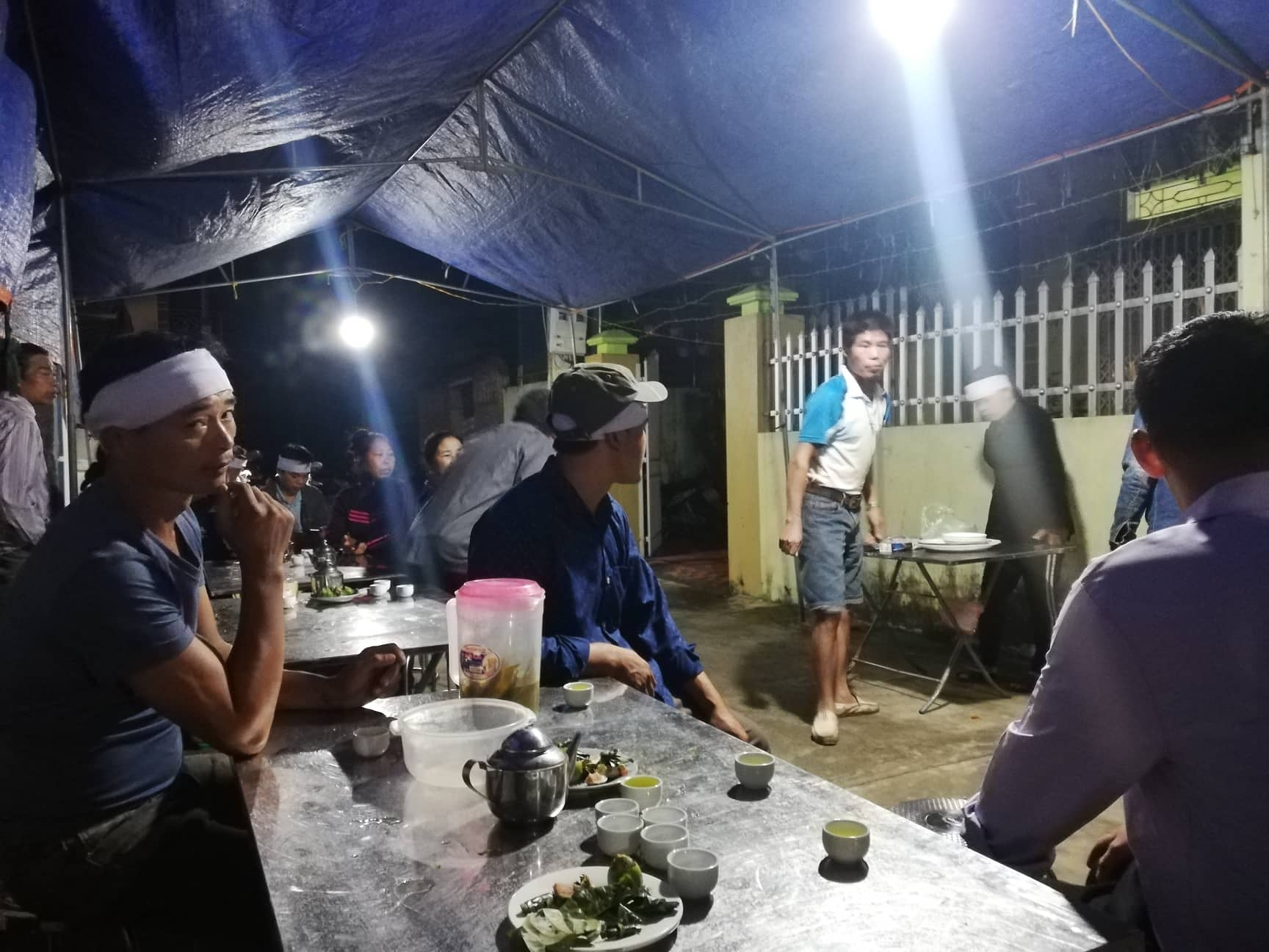 hoc sinh lop 2 bi dien giat tu vong soi day dien da roi xuong tu nhieu ngay truoc