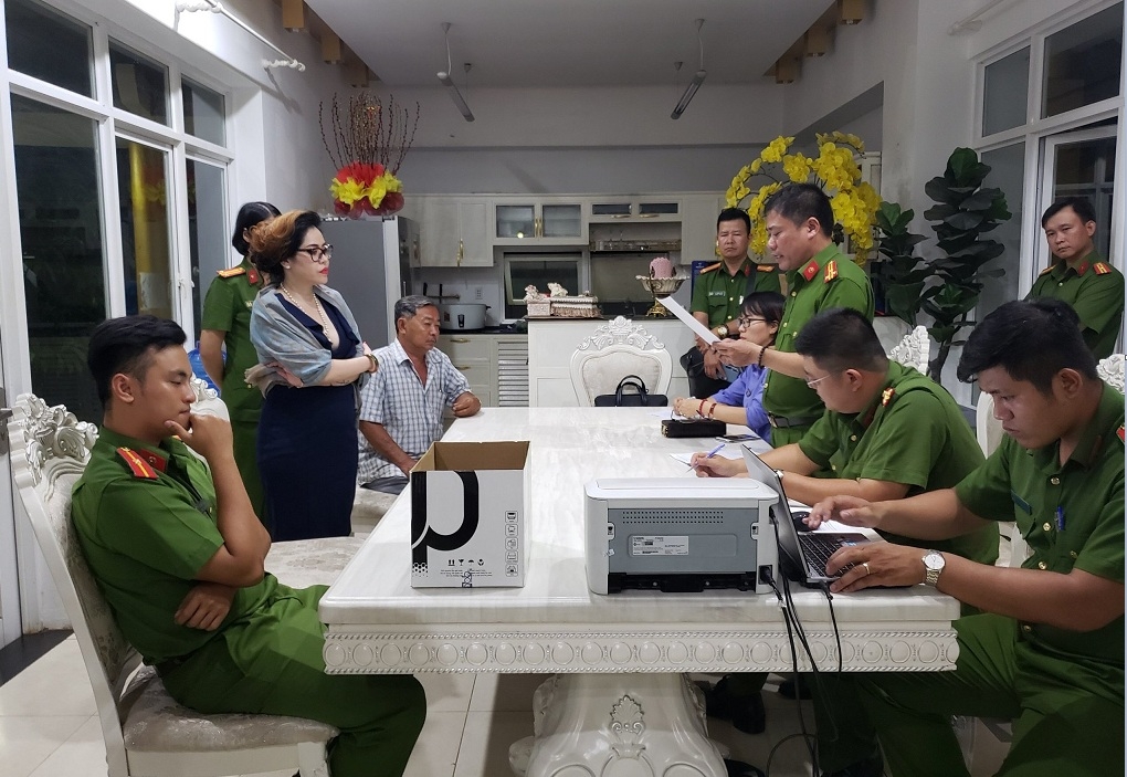 nu giam doc angel lina tuyet nhung ve du an lua gan 300 ty nhu the nao
