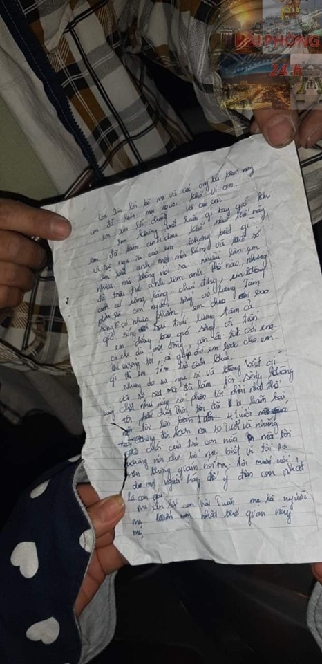 hai phong nguoi me nem con xuong song roi nhay cau tu tu