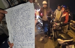 video nam thanh nien nhay cau tu tu bat thanh vi biet boi duoc nguoi dan lai ca no ra cuu