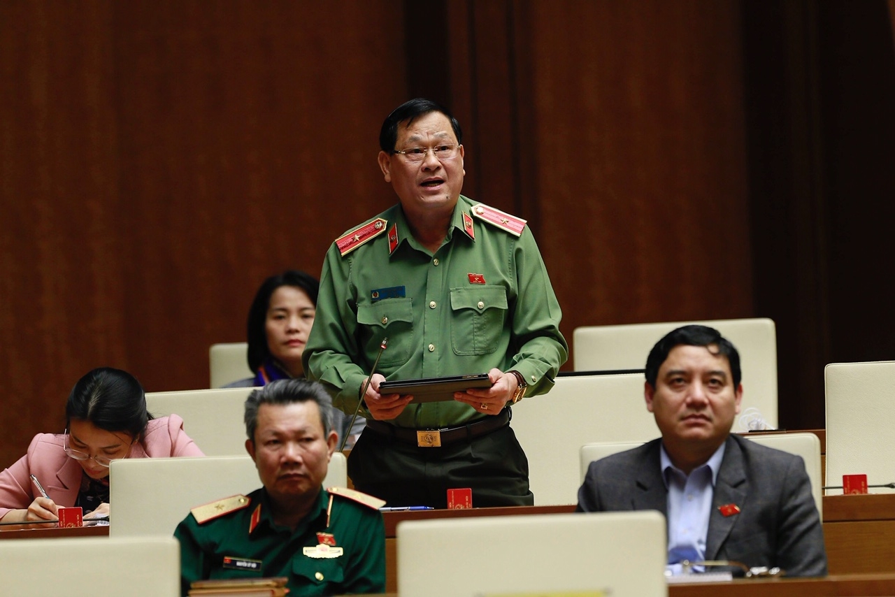 thieu tuong nguyen huu cau gioi tre than tuong kha banh la nhan thuc lech lac