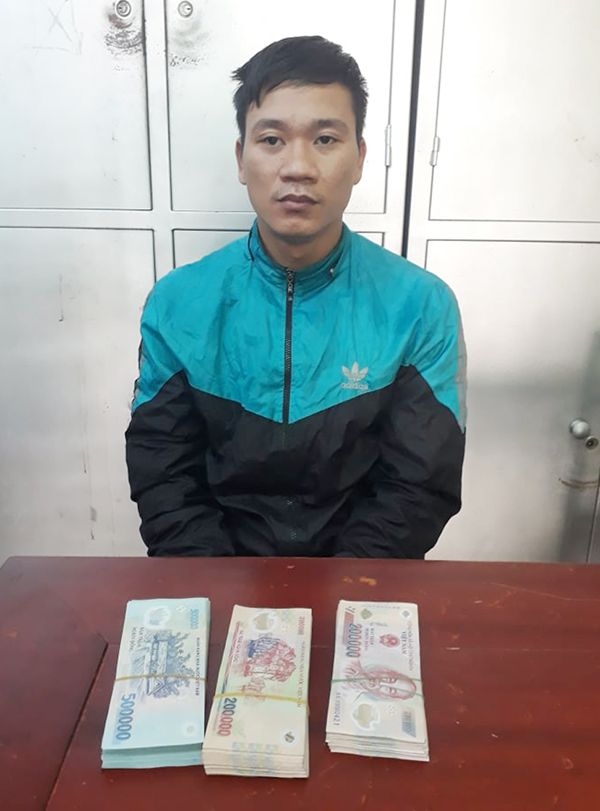 thanh hoa thieu tien chua ung thu cho vo chong tre lieu linh di cuop 100 trieu dong