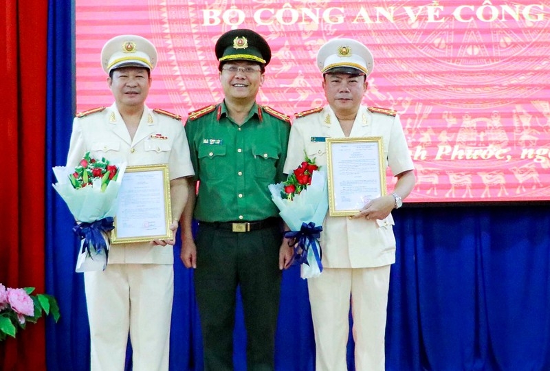 bo cong an bo nhiem 2 tan pho giam doc cong an tinh binh phuoc