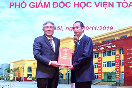 ong pham nhu hung duoc bo nhiem lam pho giam doc hoc vien toa an
