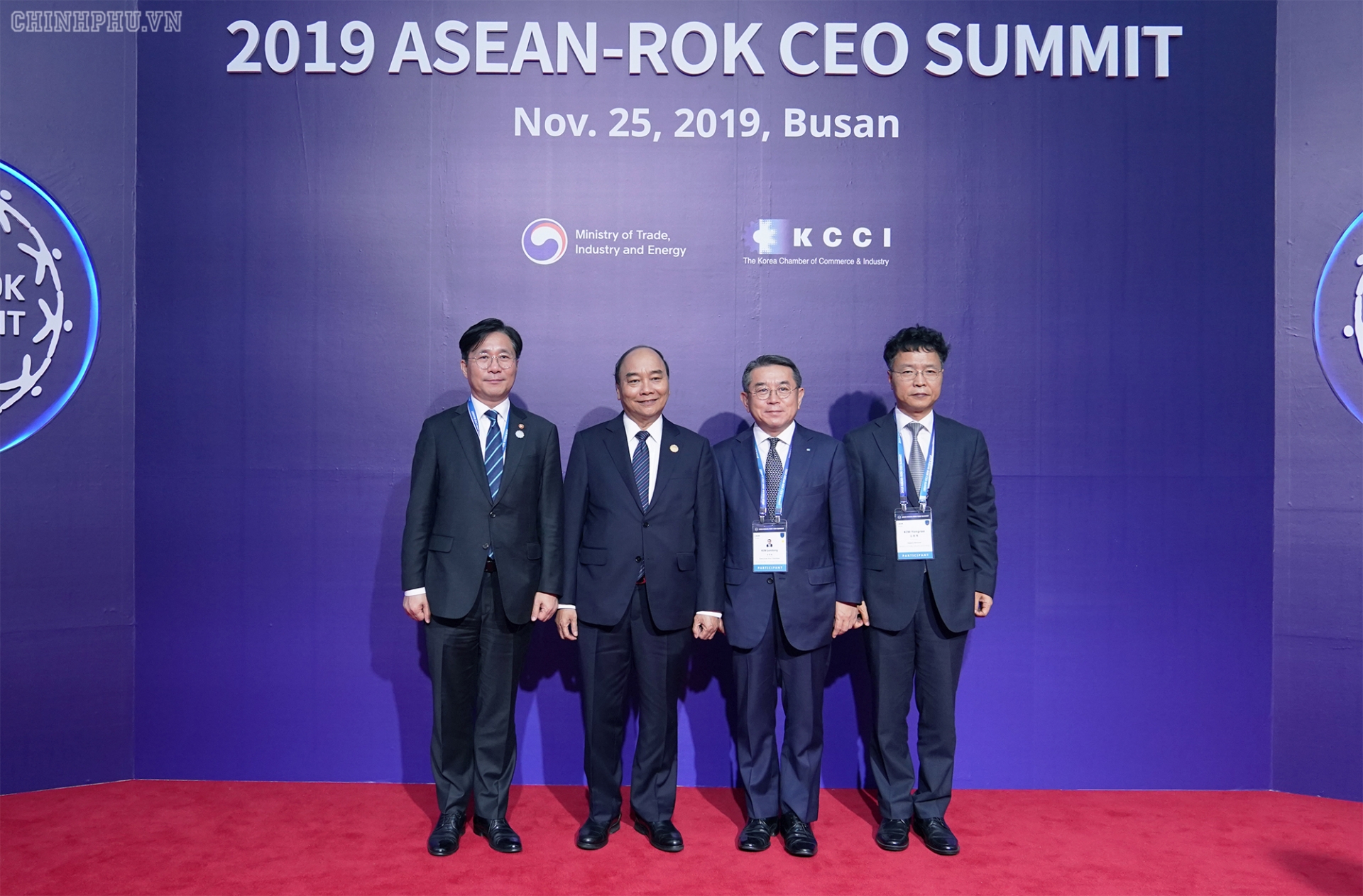 thu tuong nguyen xuan phuc du hoi nghi thuong dinh ceo asean han quoc