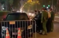 vff dinh chi tai xe xe bien xanh say xin gay tai nan roi bo chay