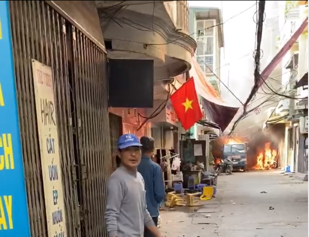 ha noi no binh gas gay chay lon tren pho bui ngoc duong